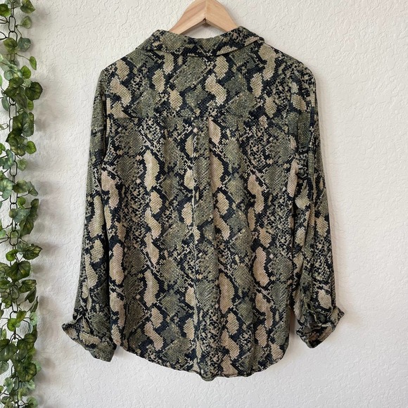 H&M | BUTTON DOWN SHIRT SIZE 4 - Picture 4 of 4